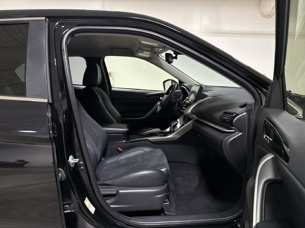 Used 2025 Mitsubishi Eclipse Cross AWD image 22