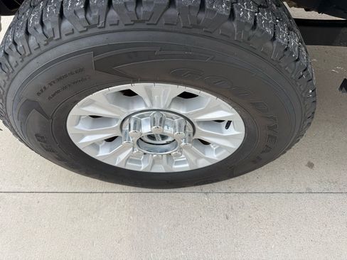 Used 2022 Ford F250 XLT image 9