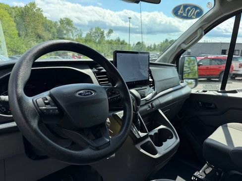 Certified 2024 Ford Transit 350 XLT RWD image 5