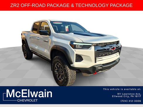 Used 2025 Chevrolet Colorado ZR2 w/ Technology Package AWD/4WD image 1