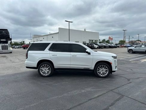 Certified 2024 Cadillac Escalade Premium Luxury AWD/4WD image 4
