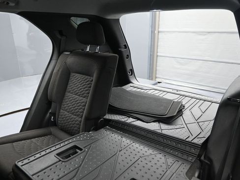 Used 2021 Chevrolet Equinox LT w/ LPO, Floor Liner Package image 15