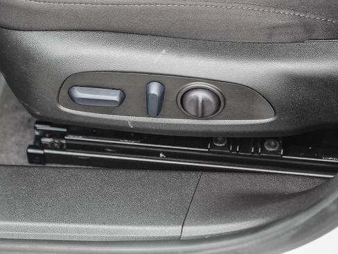 Used 2024 Chevrolet Malibu LT FWD image 19