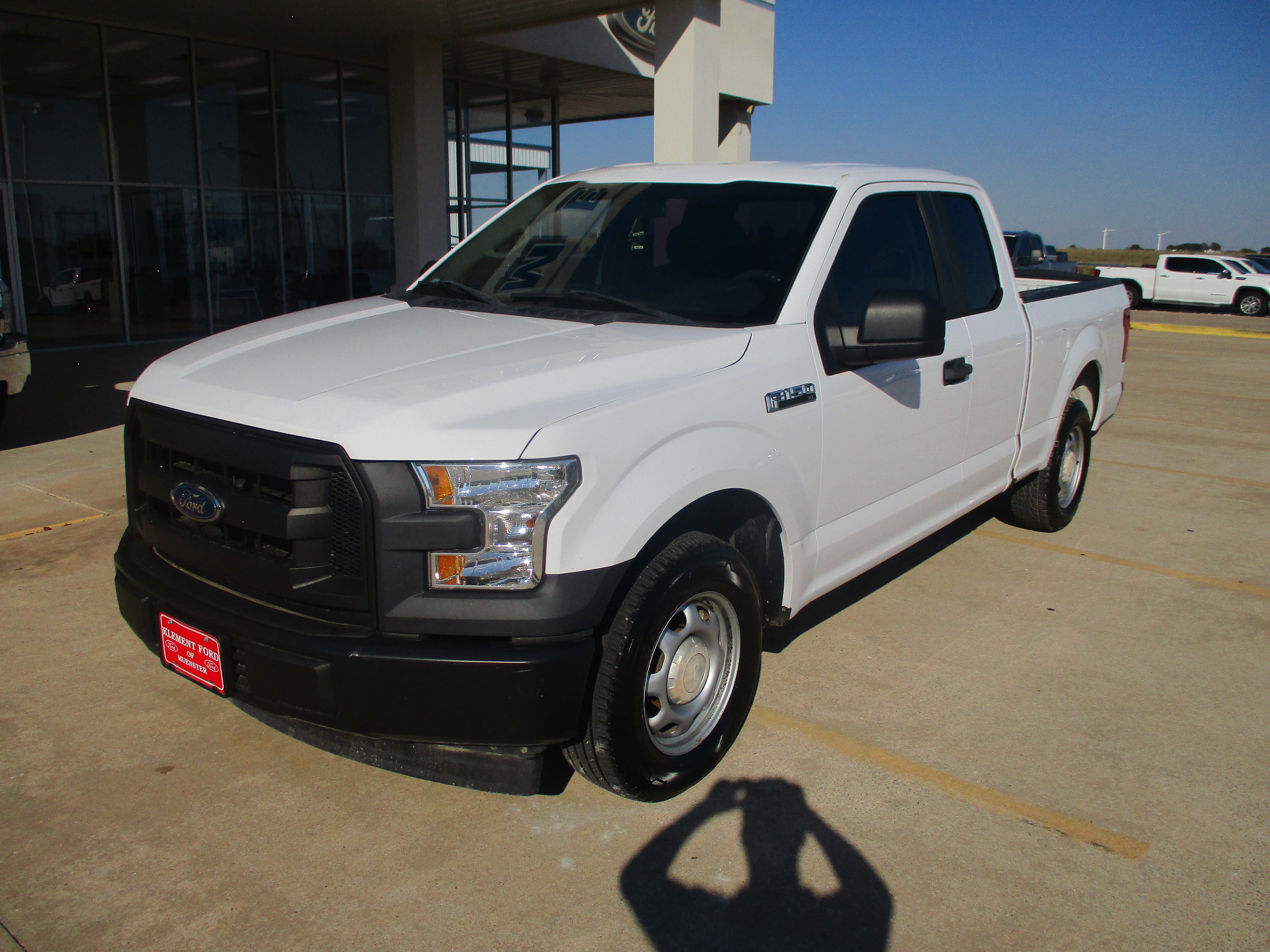 Used 2017 Ford F150 XL w/ Equipment Group 101A Mid RWD image 2