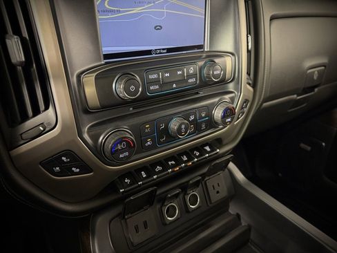 Used 2019 GMC Sierra 2500 Denali image 27
