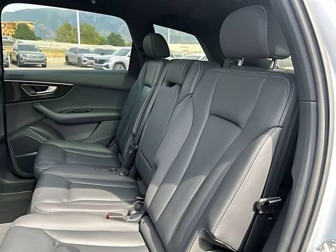 Used 2025 Audi Q7 3.0T Premium Plus AWD/4WD image 17
