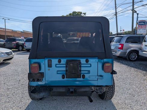 Used 1994 Jeep Wrangler S image 6
