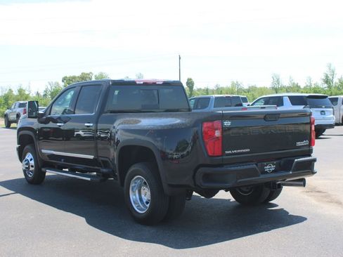 New 2026 Chevrolet Silverado 3500 High Country w/ High Country Premium Package AWD/4WD image 7