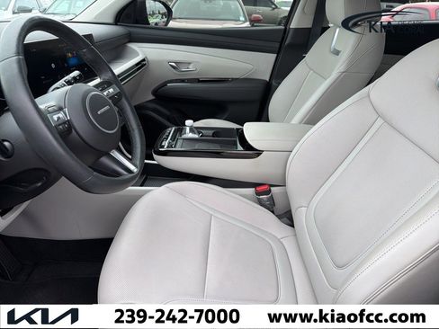 Used 2025 Hyundai Tucson Limited image 4