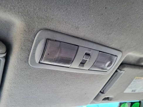 Used 2008 Nissan Frontier SE w/ SE Value Truck Pkg image 27