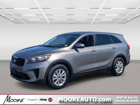 Used 2019 Kia Sorento LX V6 image 1