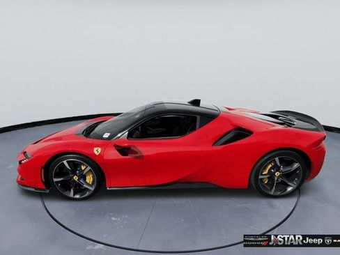 Used 2022 Ferrari SF90 Stradale AWD/4WD image 8
