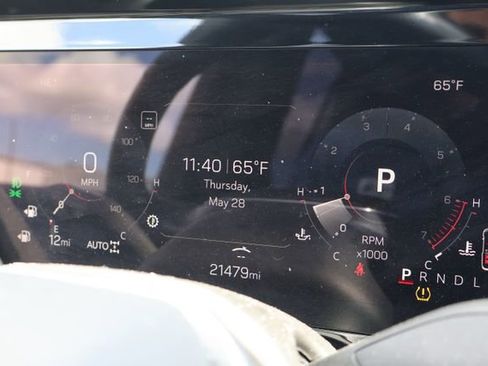 Used 2025 GMC Yukon Denali AWD/4WD image 15