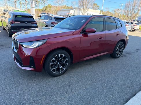 Certified 2026 BMW X3 xDrive30 w/ M Sport Package AWD/4WD image 4