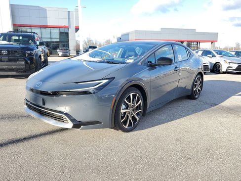 New 2026 Toyota Prius XSE Premium image 2