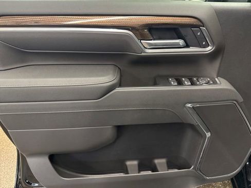 New 2026 Chevrolet Silverado 2500 LT w/ Z71 Chrome Sport Edition AWD/4WD image 10