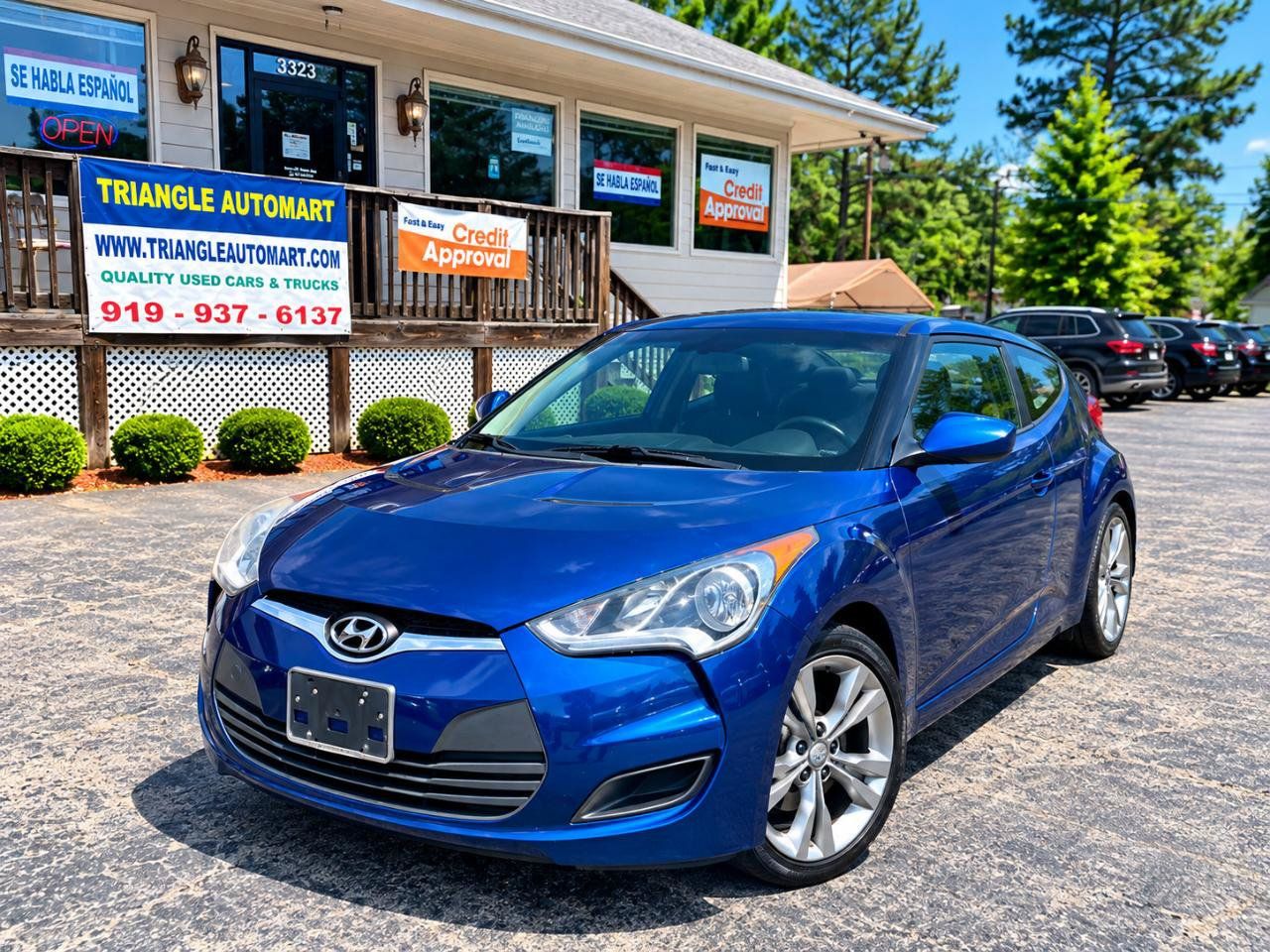 Used 2016 Hyundai Veloster FWD image 1