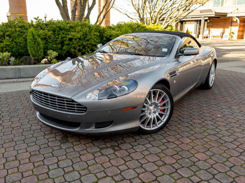 Used 2009 Aston Martin DB9 Volante RWD image 40