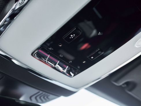 Used 2022 Rolls-Royce Cullinan Black Badge image 83