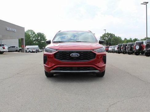Used 2023 Ford Escape ST-Line w/ Cold Weather Package FWD image 8