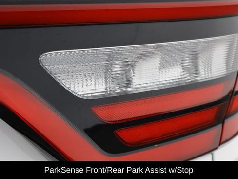 Used 2025 Dodge Durango GT AWD/4WD image 41