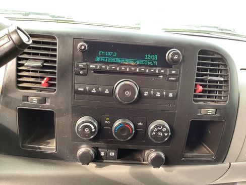 Used 2011 Chevrolet Silverado 2500 W/T image 34