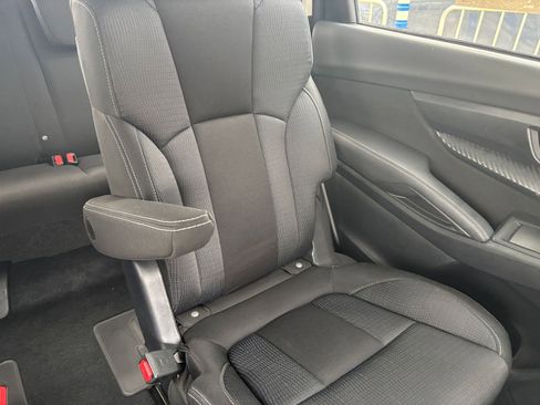 Used 2024 Subaru Ascent Premium w/ Convenience Package image 39