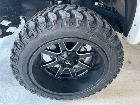 Used 2018 Toyota Tundra SR5 image 10