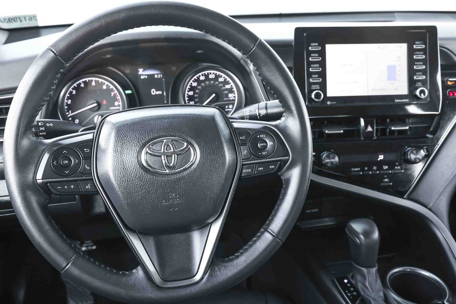 Used 2024 Toyota Camry SE w/ Convenience Package FWD image 15
