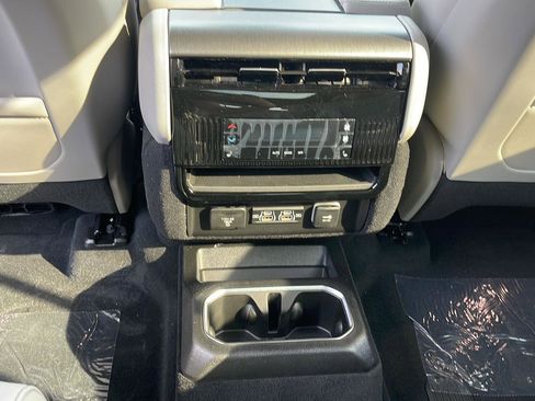 New 2026 Jeep Grand Wagoneer Limited w/ Premium Group II AWD/4WD image 27