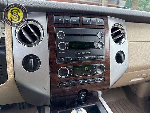 Used 2014 Ford Expedition XLT w/ Equipment Group 202A image 21