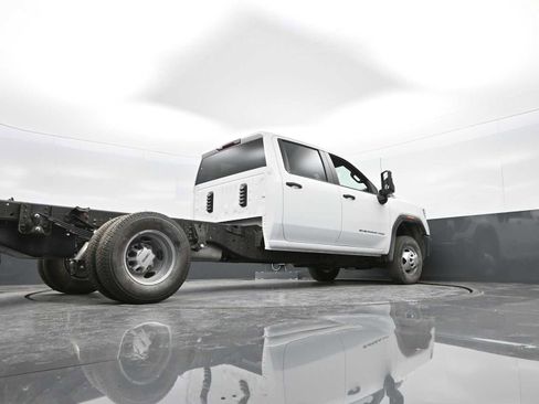 New 2025 GMC Sierra 3500 Pro w/ Convenience Package image 24
