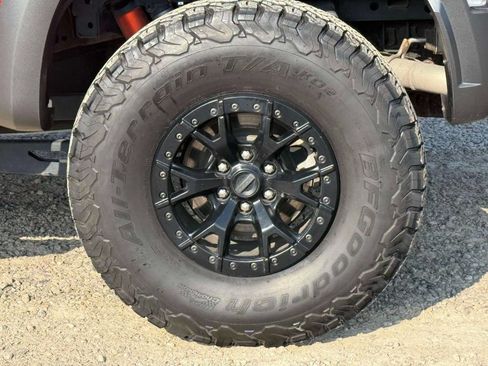 Used 2023 Ford F150 Raptor w/ Raptor 37 Performance Package AWD/4WD image 9