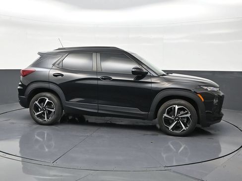 Used 2022 Chevrolet TrailBlazer RS w/ Sun and Liftgate Package FWD image 6
