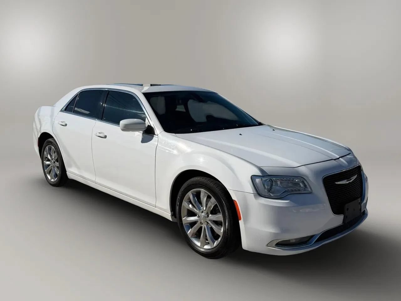 Used 2016 Chrysler 300 Limited AWD/4WD image 1