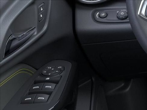 New 2026 Chevrolet Trax ACTIV w/ Driver Confidence Package FWD image 23