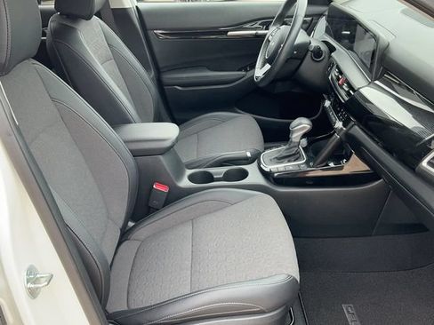 Used 2025 Kia Seltos S AWD/4WD image 17