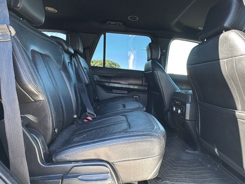 Used 2018 Ford Expedition Limited image 26