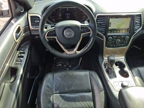 Used 2017 Jeep Grand Cherokee Limited AWD/4WD image 12