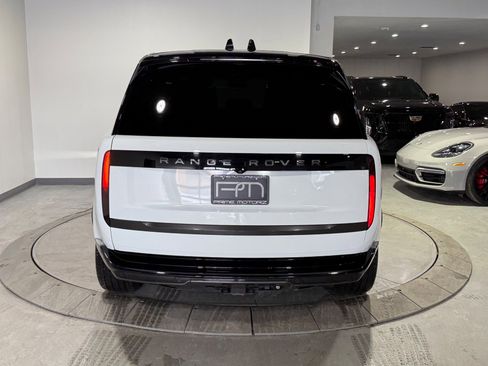Used 2024 Land Rover Range Rover Long Wheelbase SE image 20