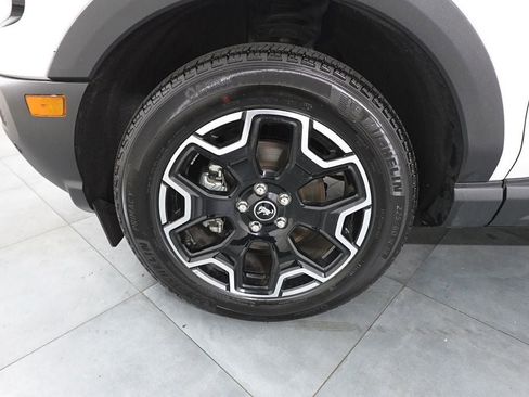 Used 2025 Ford Bronco Sport Outer Banks w/ Outer Banks Tech Package+ image 29