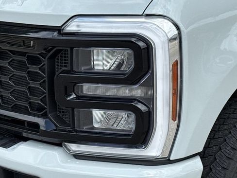 New 2026 Ford F250 Lariat w/ Black Appearance Package AWD/4WD image 4