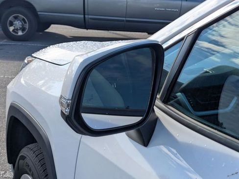 Used 2022 Toyota RAV4 LE image 25