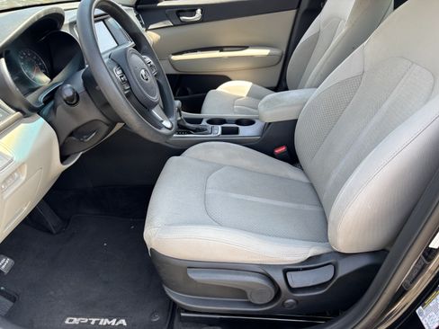 Used 2018 Kia Optima LX w/ 17" Alloy Wheels Package FWD image 17