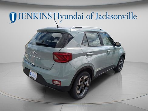 New 2026 Hyundai Venue SEL FWD image 3