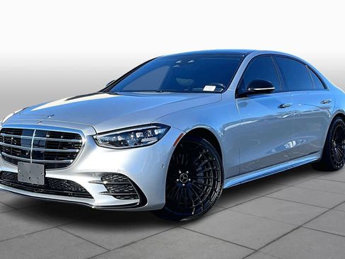 Used 2023 Mercedes-Benz S 580 4MATIC Sedan image 2