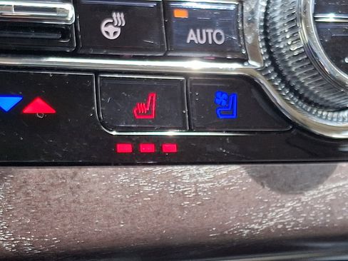 Used 2023 Lincoln Aviator Reserve w/ Equipment Group 201A image 25