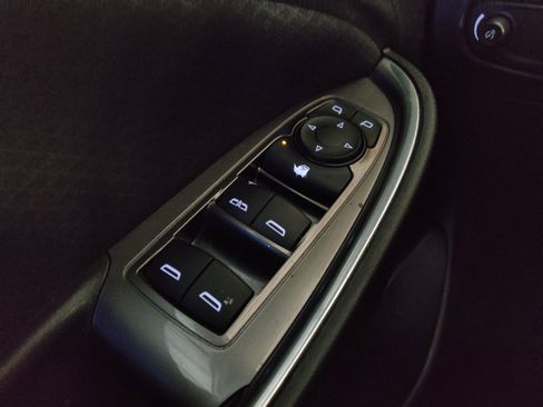 Used 2020 Chevrolet Malibu LT FWD image 27