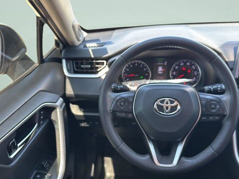 Used 2022 Toyota RAV4 XLE Premium FWD image 19