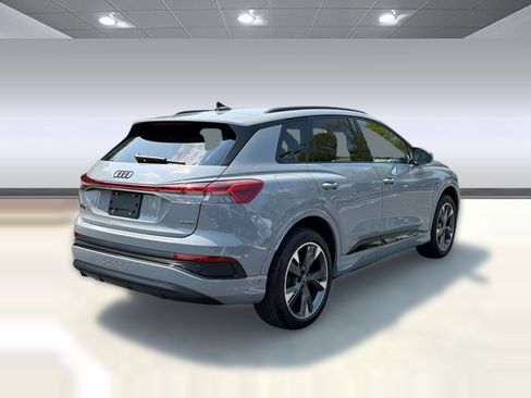 Used 2023 Audi Q4 e-tron Premium Plus w/ Premium Plus AWD/4WD image 9